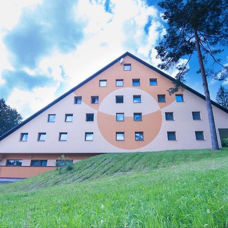 Hotel Svratka Exterior foto